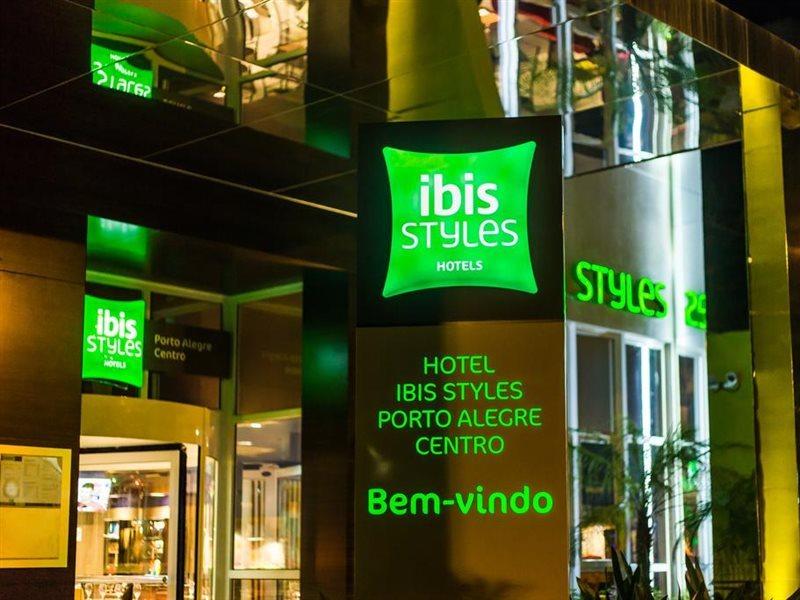 Ibis Styles Porto Alegre Centro -5 Minutos Da Rodoviaria E Do Moinhos De Vento Hotel Bagian luar foto